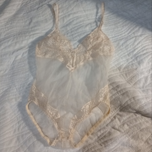 Vintage 80s lace trim sheer teddy - Picture 3 of 13